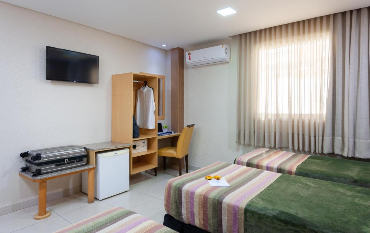 Hotel Olympia วีลา เวลยา ภายนอก รูปภาพ